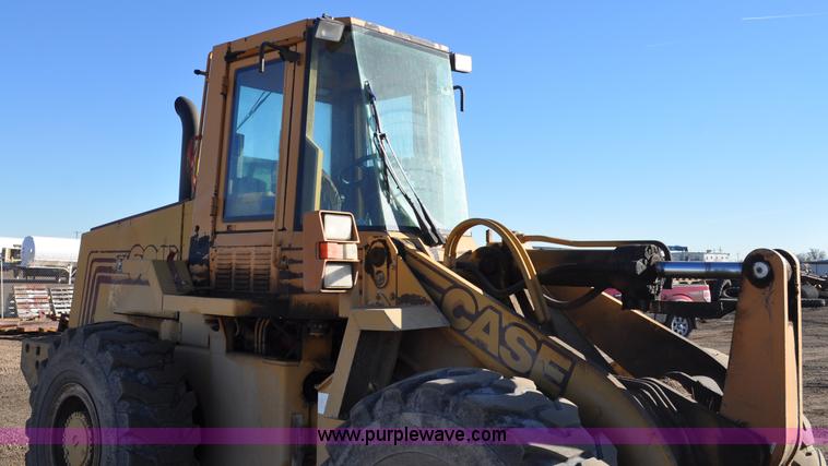 image for item G6354 Case 621B wheel loader