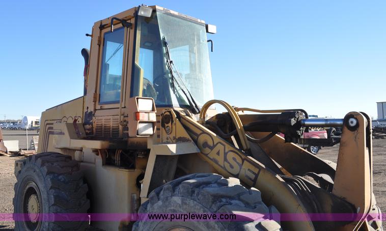 image for item G6354 Case 621B wheel loader