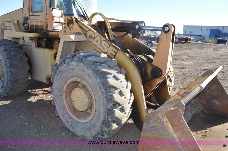 image for item G6354 Case 621B wheel loader