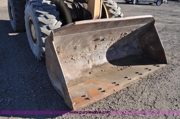 image for item G6354 Case 621B wheel loader