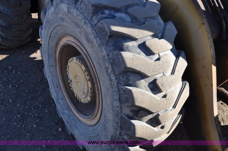image for item G6354 Case 621B wheel loader