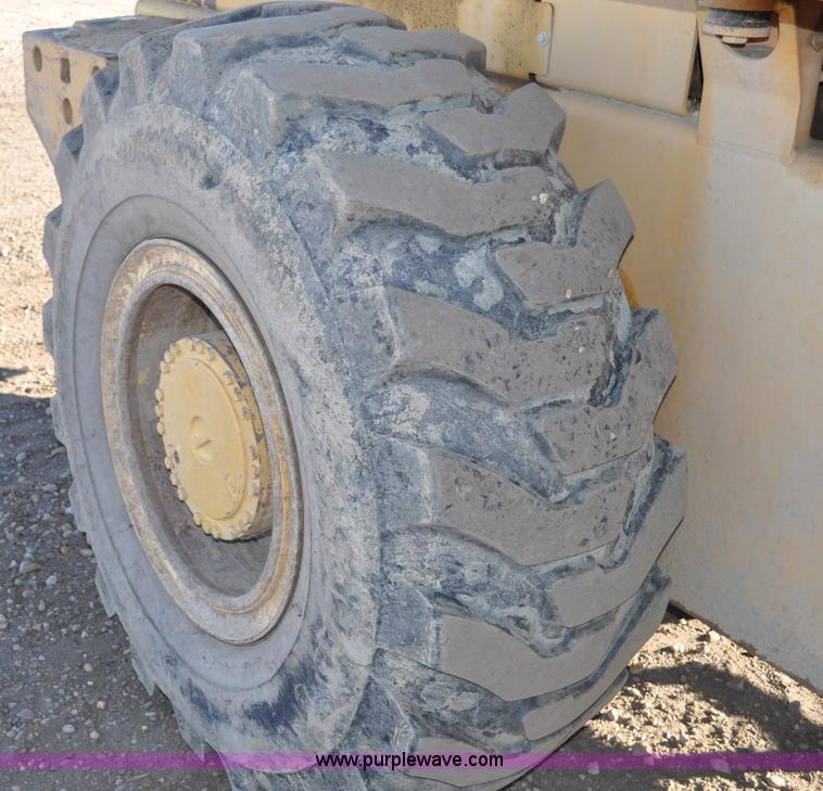 image for item G6354 Case 621B wheel loader