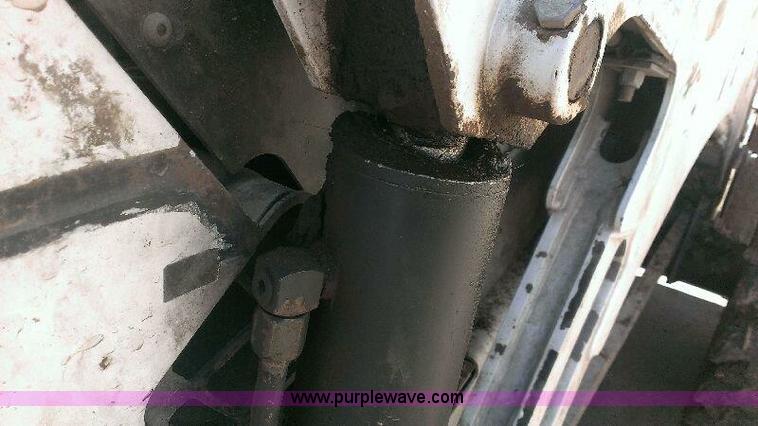 image for item G6358 2000 Bobcat 873 skid steer