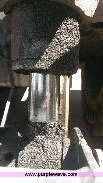 image for item G6358 2000 Bobcat 873 skid steer