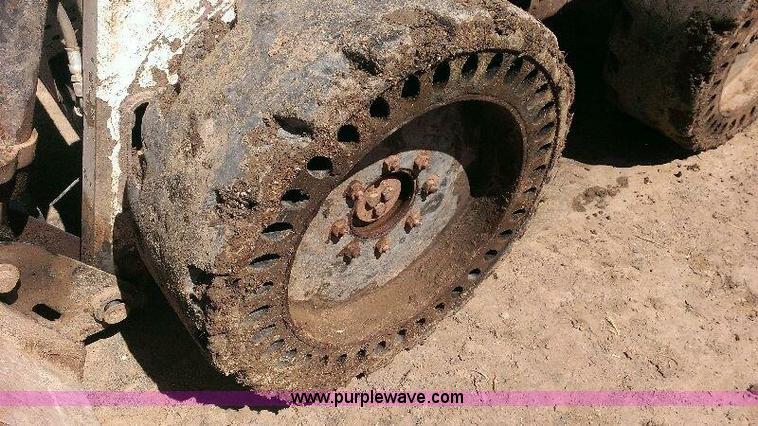 image for item G6358 2000 Bobcat 873 skid steer