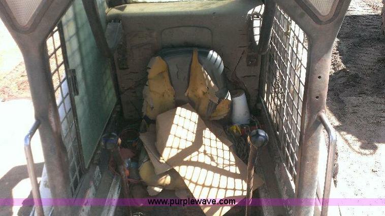 image for item G6358 2000 Bobcat 873 skid steer