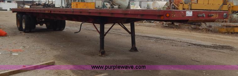 image for item H3838 1982 48' flatbed semi trailer