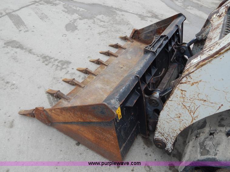 image for item H3839 2005 Takeuchi TL140 track skid steer