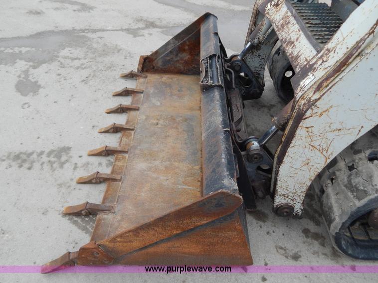 image for item H3839 2005 Takeuchi TL140 track skid steer