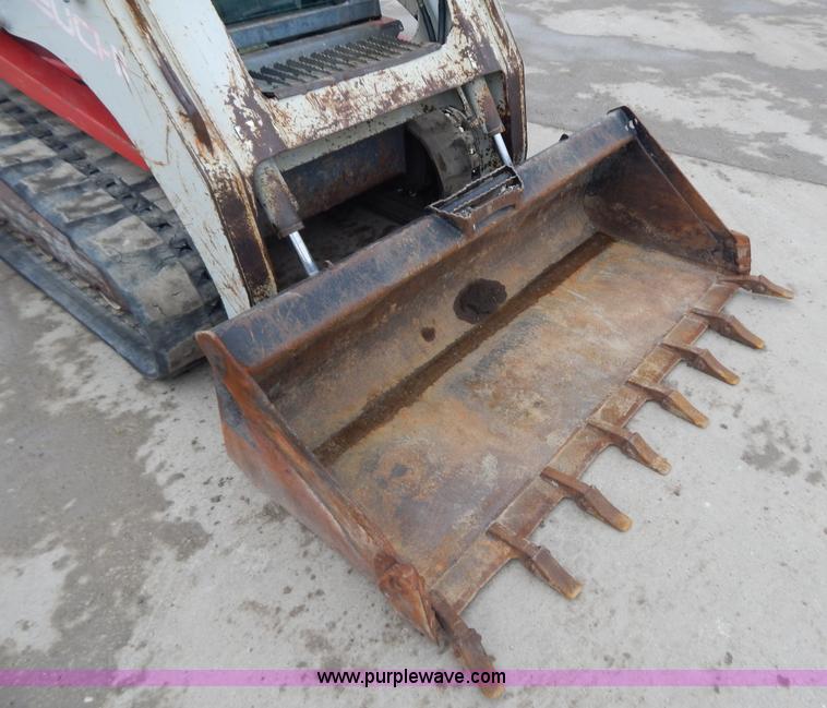 image for item H3839 2005 Takeuchi TL140 track skid steer