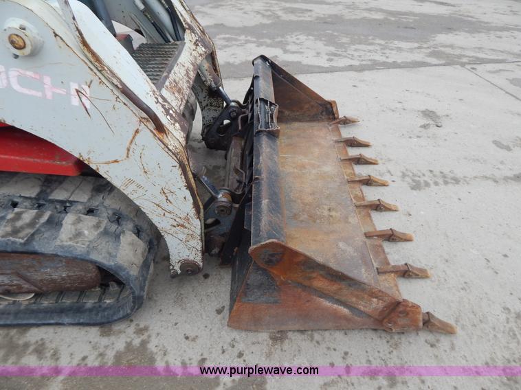 image for item H3839 2005 Takeuchi TL140 track skid steer