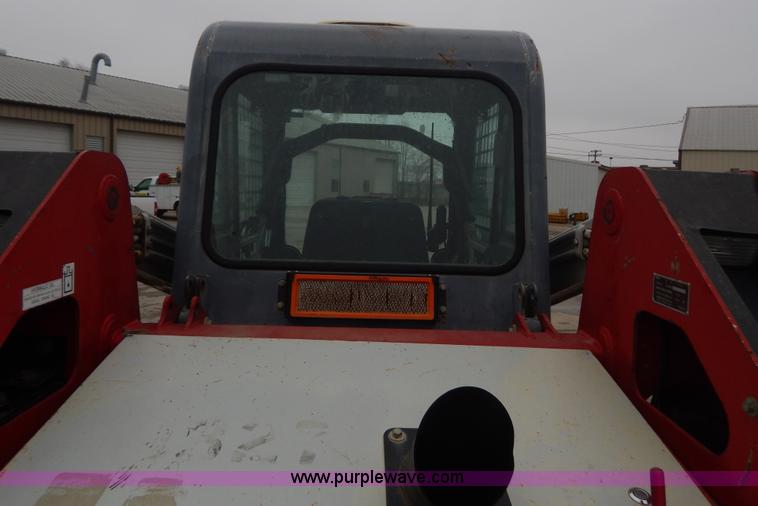 image for item H3839 2005 Takeuchi TL140 track skid steer