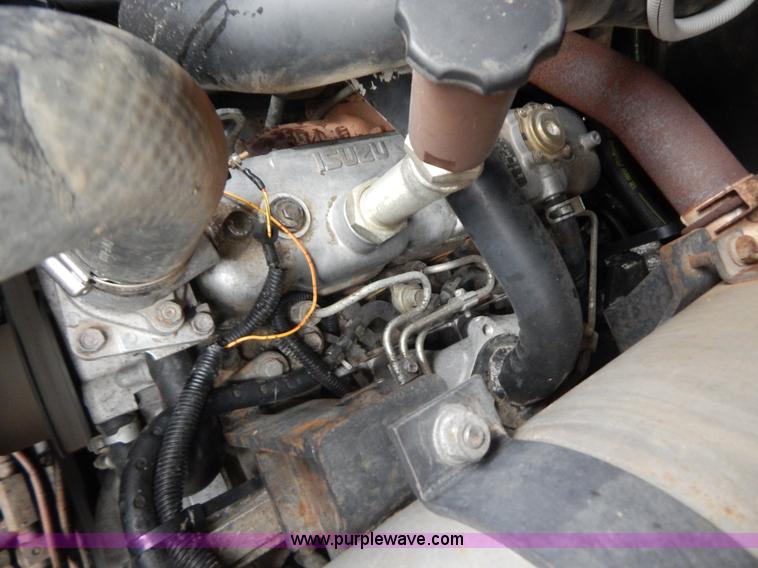 image for item H3839 2005 Takeuchi TL140 track skid steer