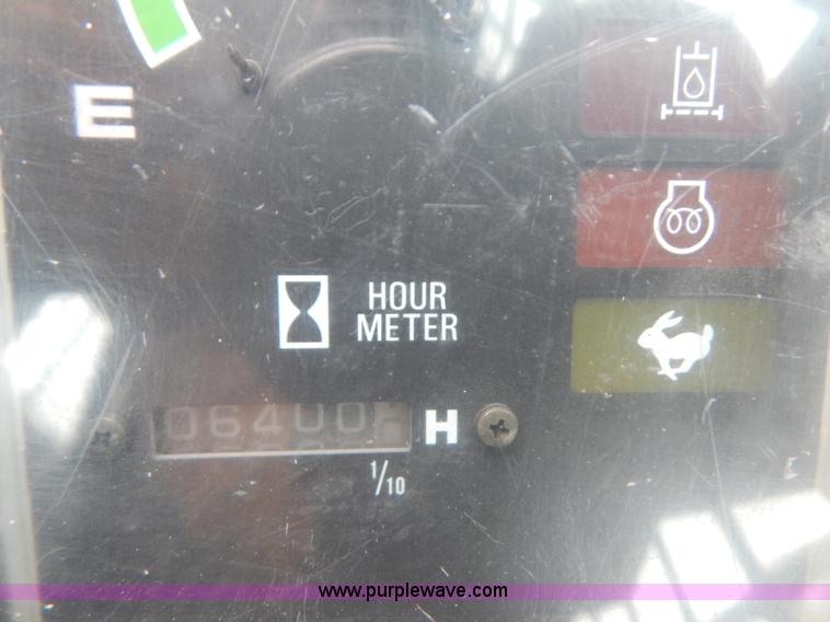 image for item H3839 2005 Takeuchi TL140 track skid steer