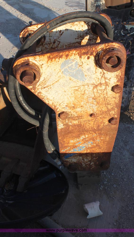 image for item H7751 2000 Kent hydraulic breaker