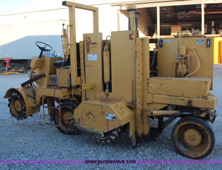 image for item H7752 1986 Caterpillar PR100DC milling machine