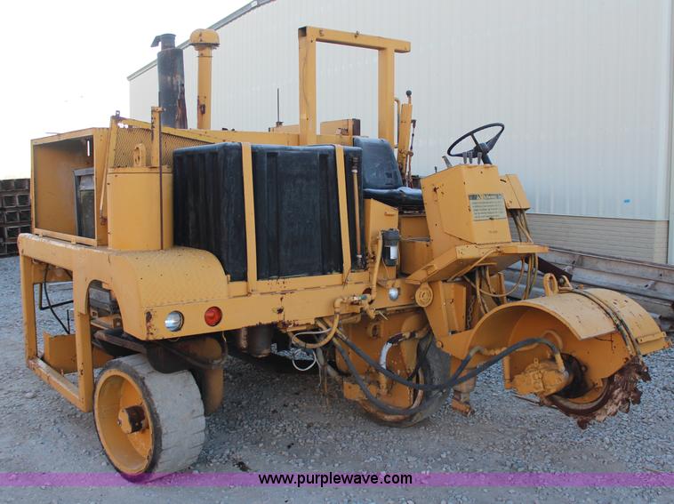 image for item H7752 1986 Caterpillar PR100DC milling machine