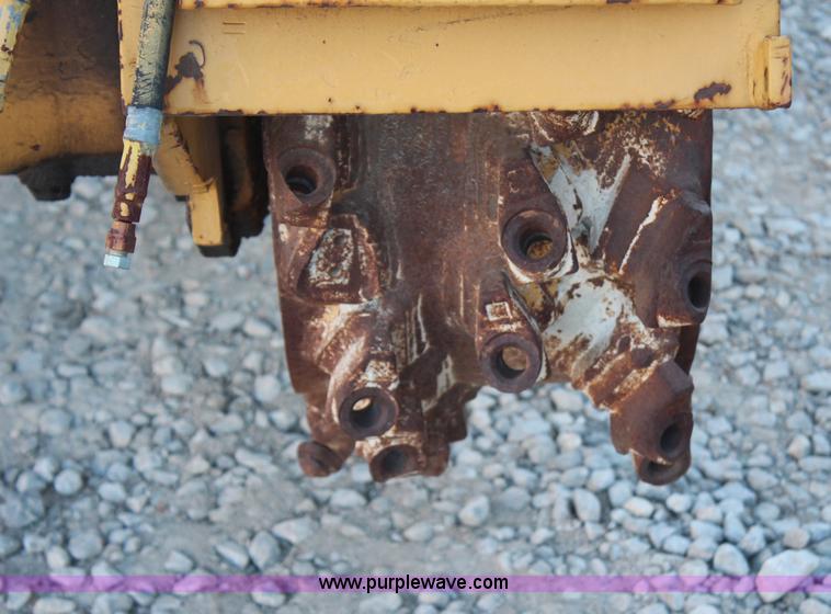 image for item H7752 1986 Caterpillar PR100DC milling machine