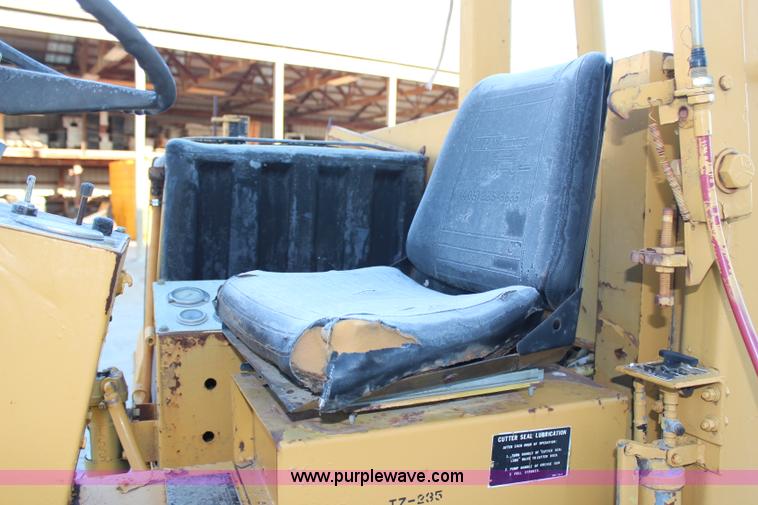image for item H7752 1986 Caterpillar PR100DC milling machine