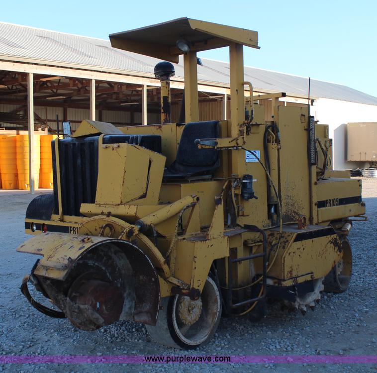 image for item H7753 1990 Caterpillar PR105 milling machine