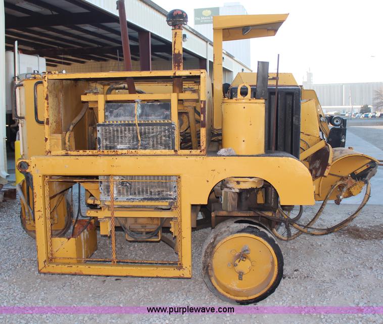 image for item H7753 1990 Caterpillar PR105 milling machine