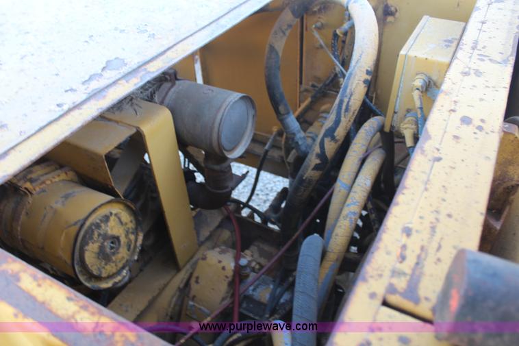 image for item H7753 1990 Caterpillar PR105 milling machine