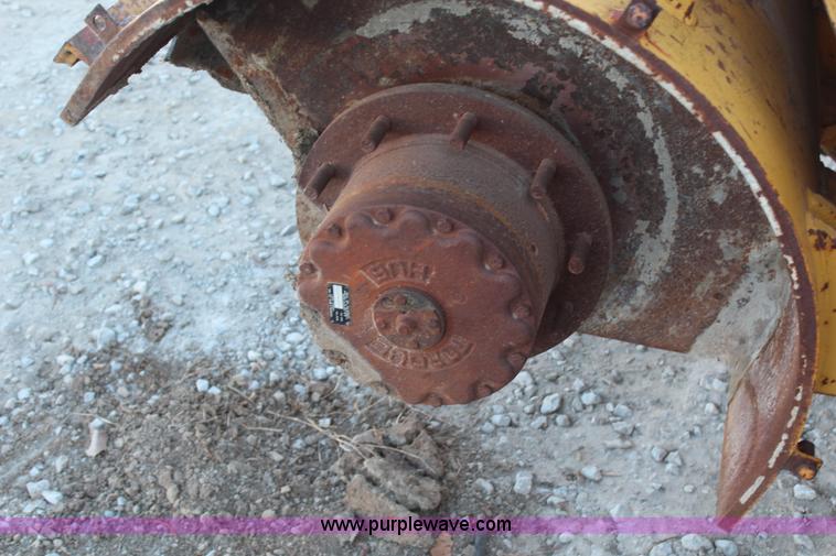 image for item H7753 1990 Caterpillar PR105 milling machine