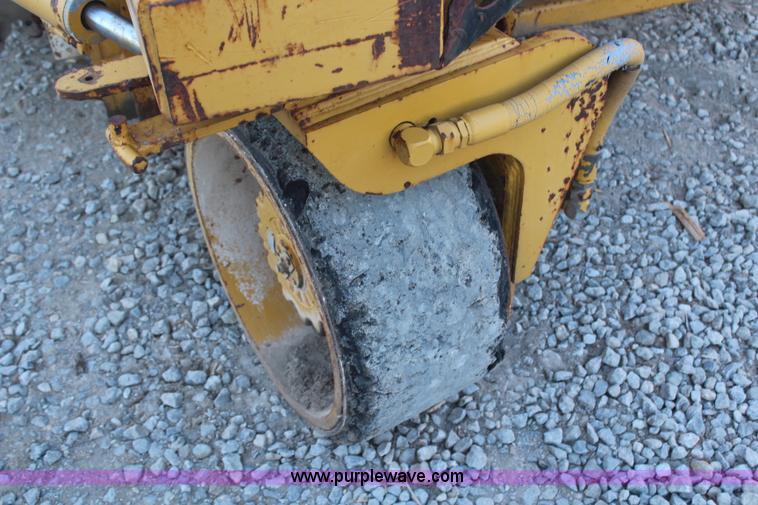 image for item H7753 1990 Caterpillar PR105 milling machine