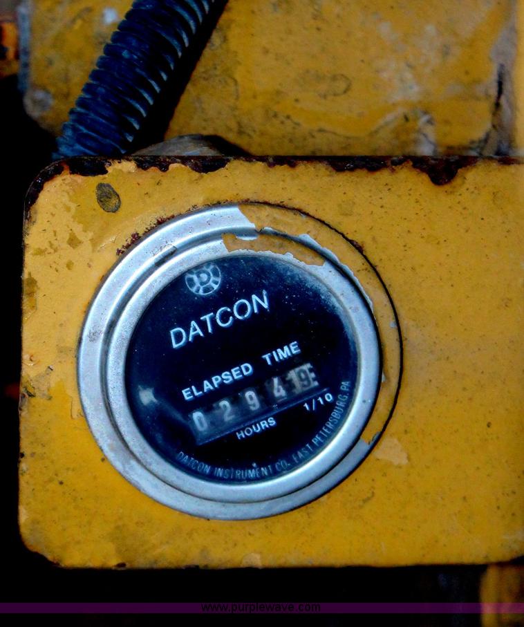 image for item H7753 1990 Caterpillar PR105 milling machine