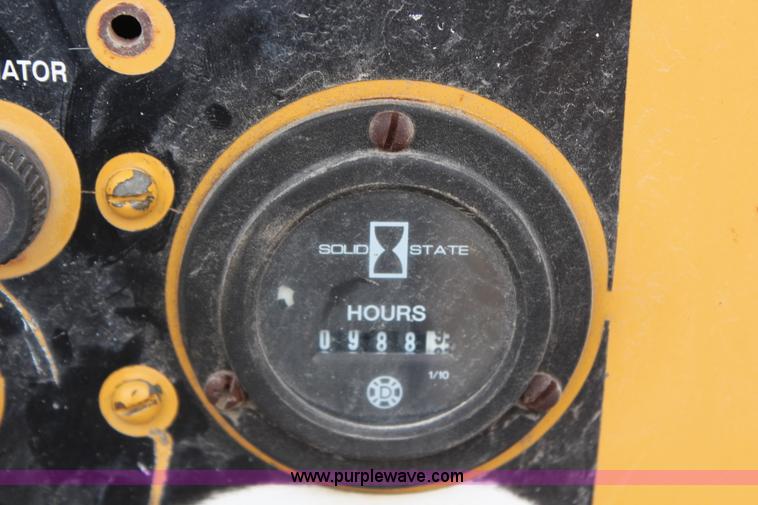 image for item H7783 1997 Vermeer LM42 cable plow