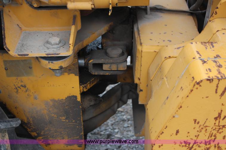 image for item H7783 1997 Vermeer LM42 cable plow