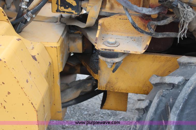 image for item H7783 1997 Vermeer LM42 cable plow