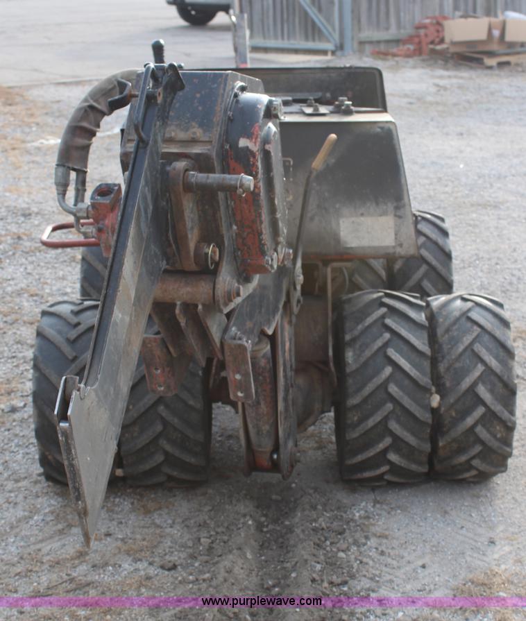 image for item H7785 1994 Ditch Witch 400SXD cable plow