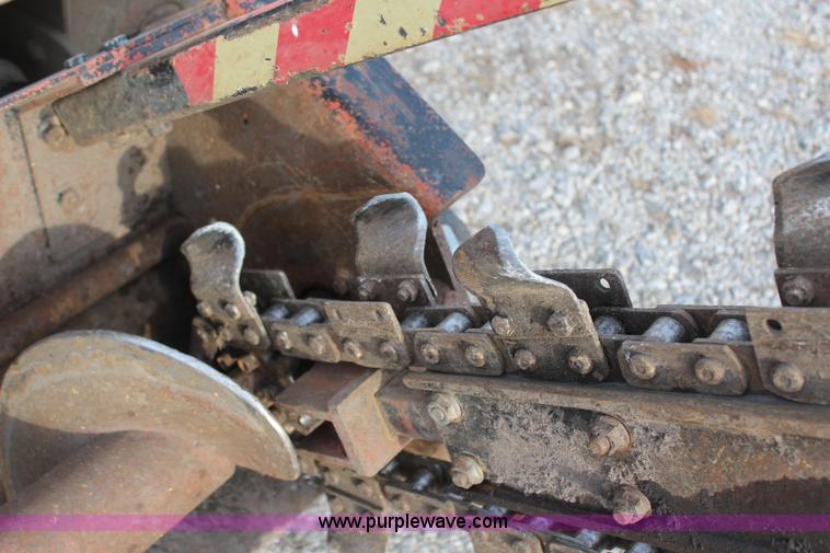 image for item H7785 1994 Ditch Witch 400SXD cable plow