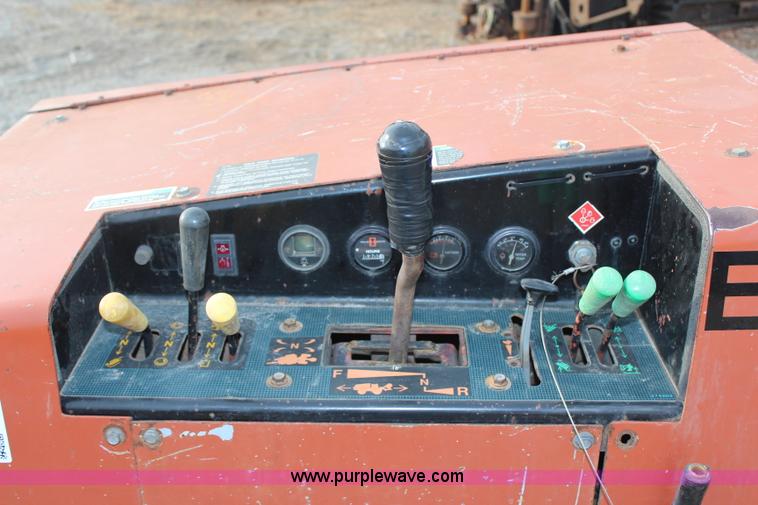 image for item H7785 1994 Ditch Witch 400SXD cable plow