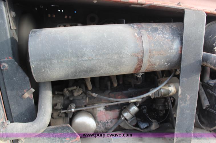 image for item H7785 1994 Ditch Witch 400SXD cable plow