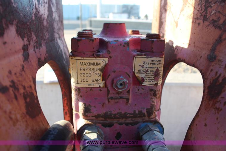 image for item H7817 1998 Allied hydraulic breaker