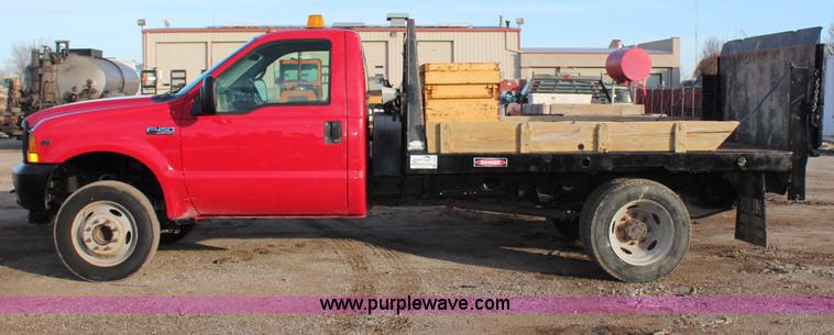 image for item H7825 2001 Ford F450 Super Duty XL flatbed truck