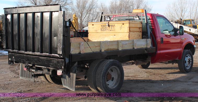 image for item H7825 2001 Ford F450 Super Duty XL flatbed truck