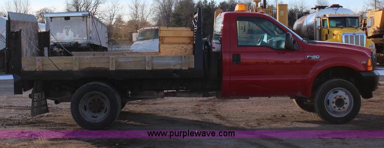 image for item H7825 2001 Ford F450 Super Duty XL flatbed truck