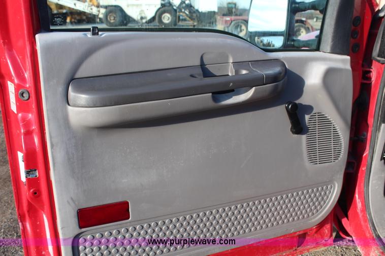 image for item H7825 2001 Ford F450 Super Duty XL flatbed truck