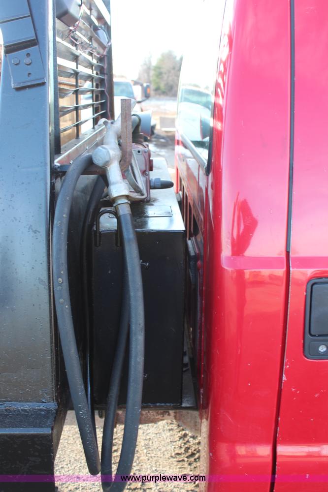 image for item H7825 2001 Ford F450 Super Duty XL flatbed truck