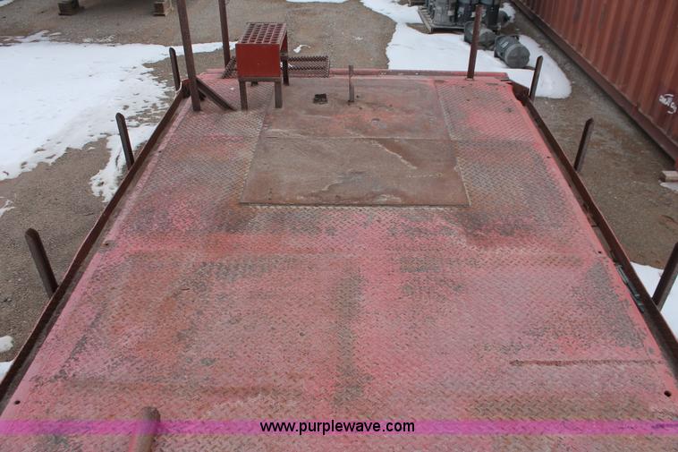 image for item H8353 Leland 684 gin pole flatbed