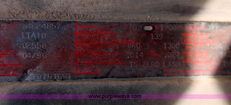 image for item H8360 1990 International 8100 flatbed truck