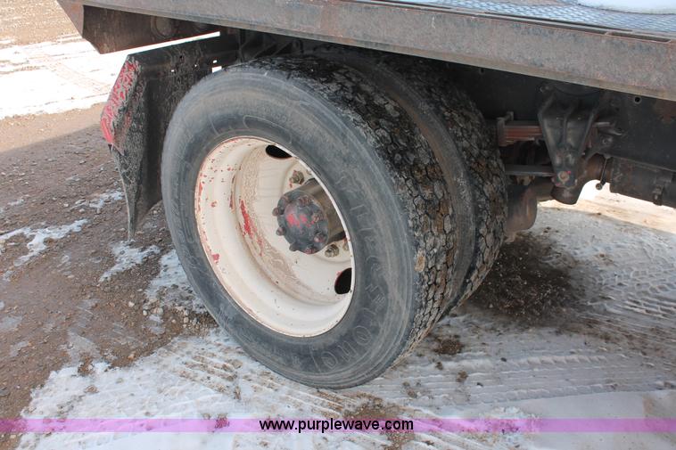 image for item H8360 1990 International 8100 flatbed truck