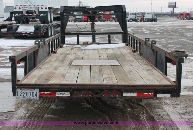 image for item H8362 2008 Parker Performance tandem axle gooseneck trailer