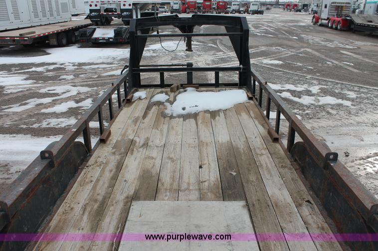 image for item H8362 2008 Parker Performance tandem axle gooseneck trailer