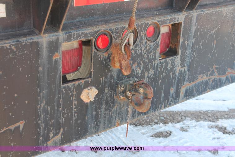 image for item H8368 2001 International 4700 Crew Cab flatbed truck