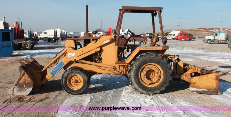 image for item H8369 1987 Case 480E landscape loader