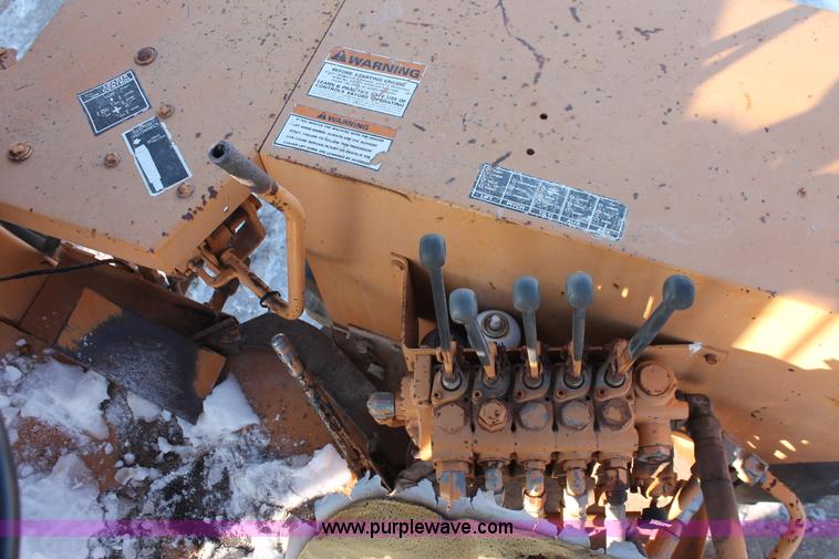 image for item H8369 1987 Case 480E landscape loader